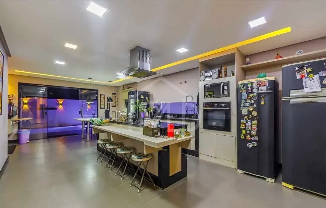 Furnished house with 4 bedrooms and 5 bathrooms — photo 26