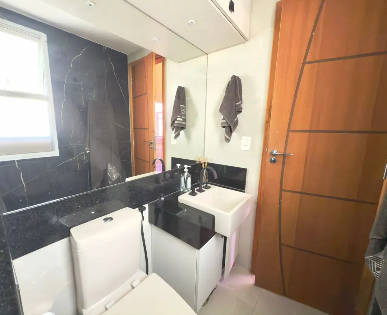 Apartamento duplex mobiliado com 4 quartos e 4 banheiros — photo 12