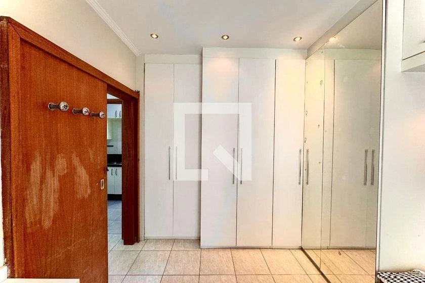 Furnished apartment, 42 m², with a home office — photo 13