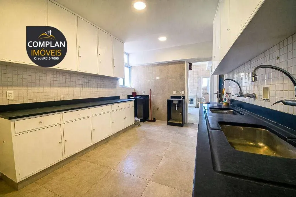 Apartment with 5 bedrooms and floor-to-ceiling views — photo 49