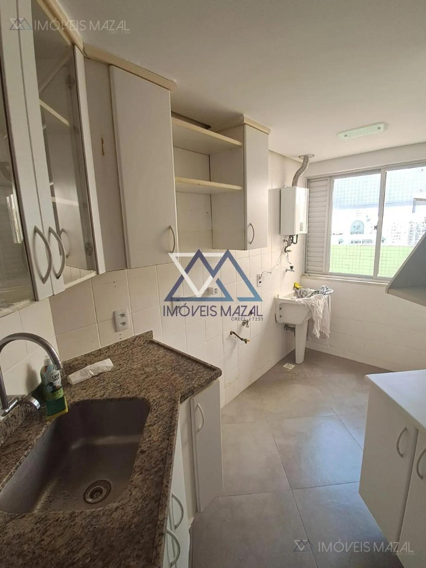 Rental apartment with 3 bedrooms and 4 bathrooms — photo 48