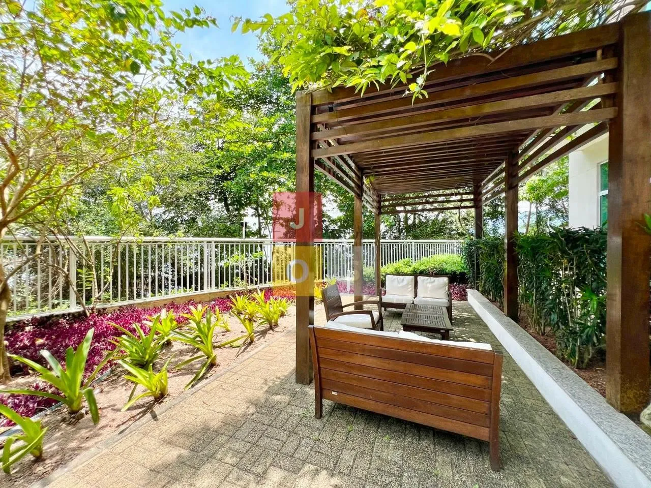 Furnished 4-bedroom suite apartment with 156 m² — photo 70