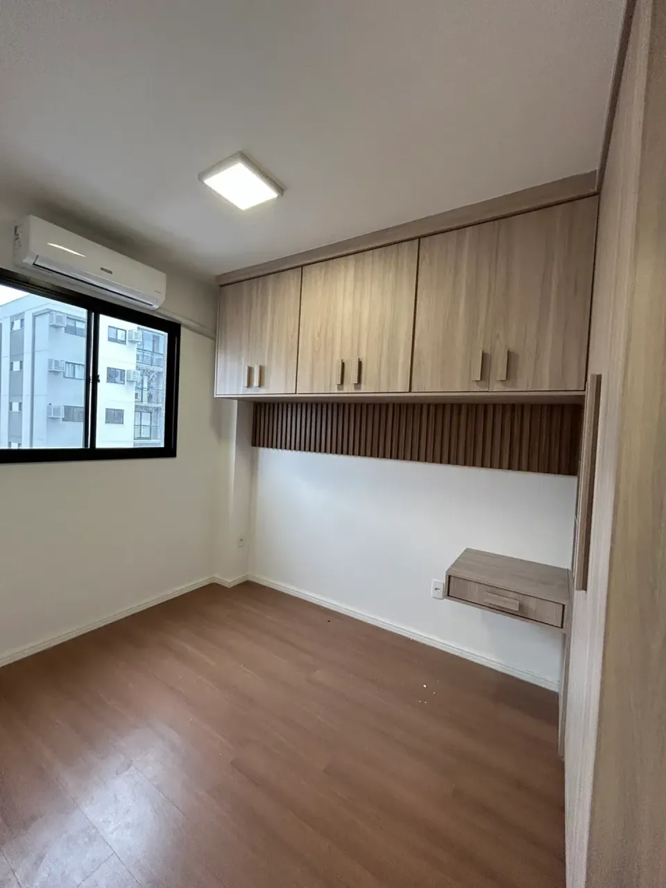 2-bedroom apartment with 1 parking spot and open kitchen — photo 13