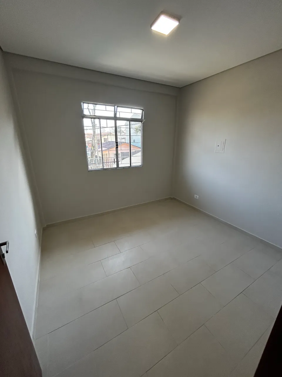 Apartamento com jardim e cozinha fechada — photo 9