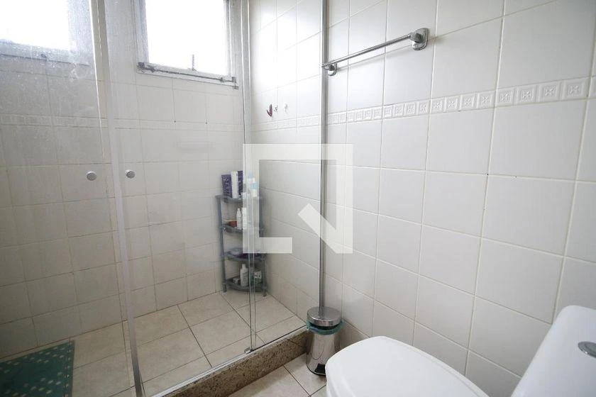 3-bedroom rental apartment with an enclosed balcony — photo 8