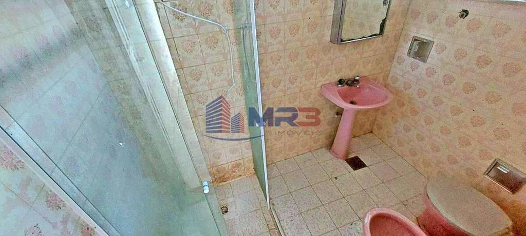 540 m² House with 4 bedrooms and 5 parking spaces — photo 3