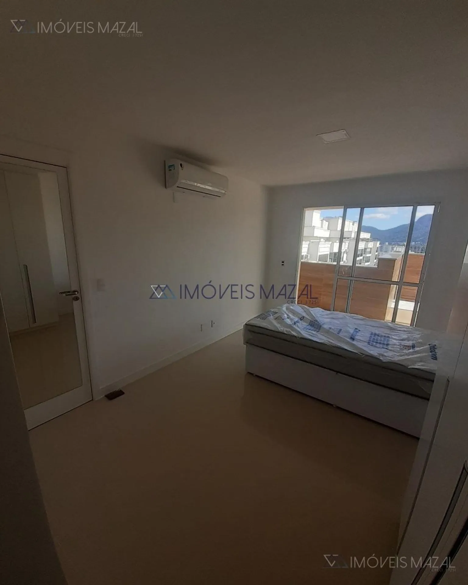 Linear duplex with 3 bedrooms and a BBQ balcony — photo 27