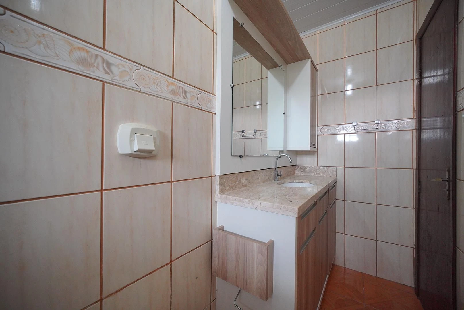 3-bedroom house with a washing machine — photo 23