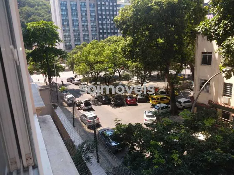 Apartamento no 2º andar com piso de madeira ou laminado — photo 2