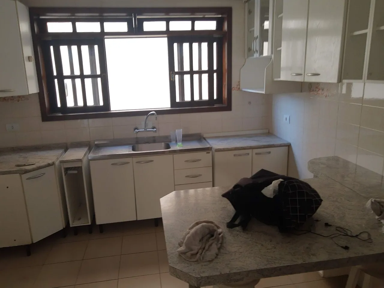 House for rent with 4 bedrooms and 3 bathrooms — photo 2