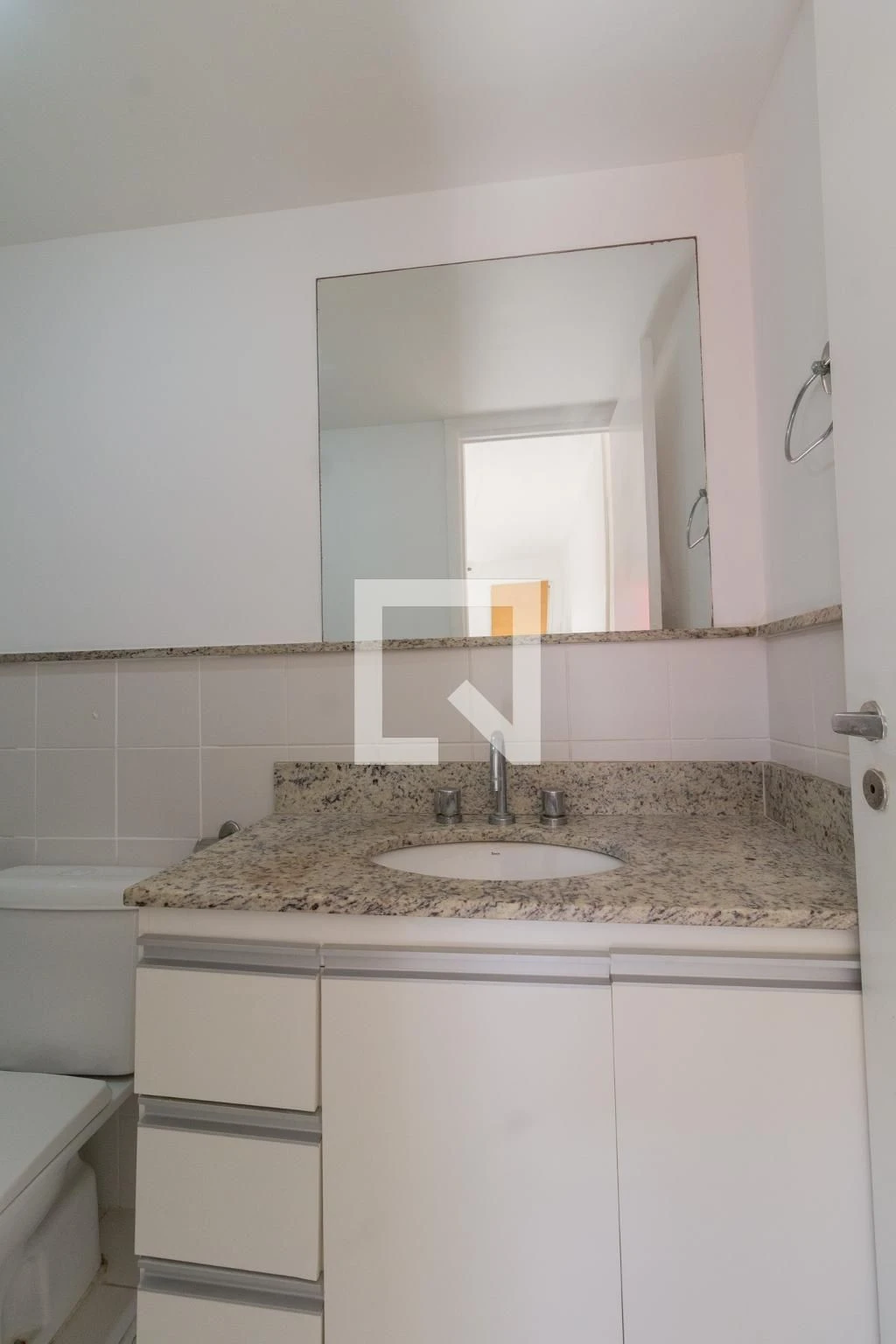 Washing machine in a 2-bedroom apartment, 70 m² — photo 50