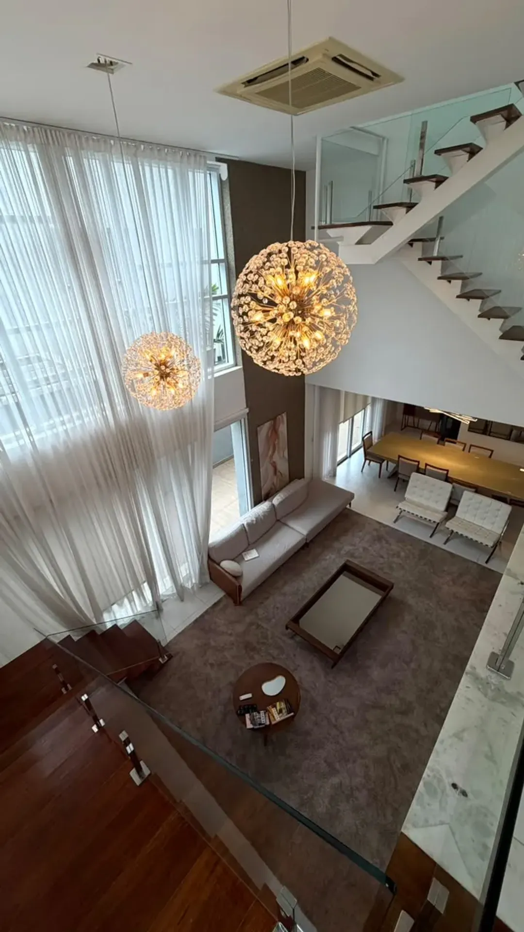 House, 400 m², with floor-to-ceiling windows — photo 7