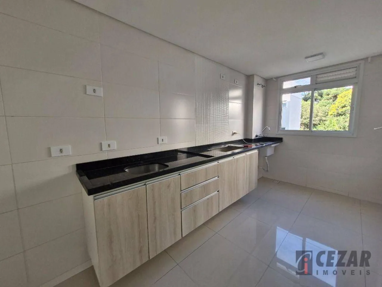 2-bedroom apartment with closed kitchen and balcony BBQ — photo 5
