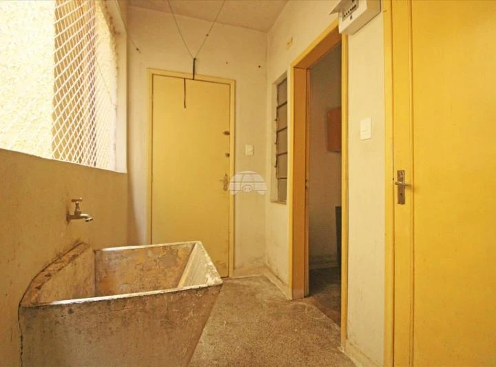 3-bedroom apartment with gas water heater and built-ins — photo 5