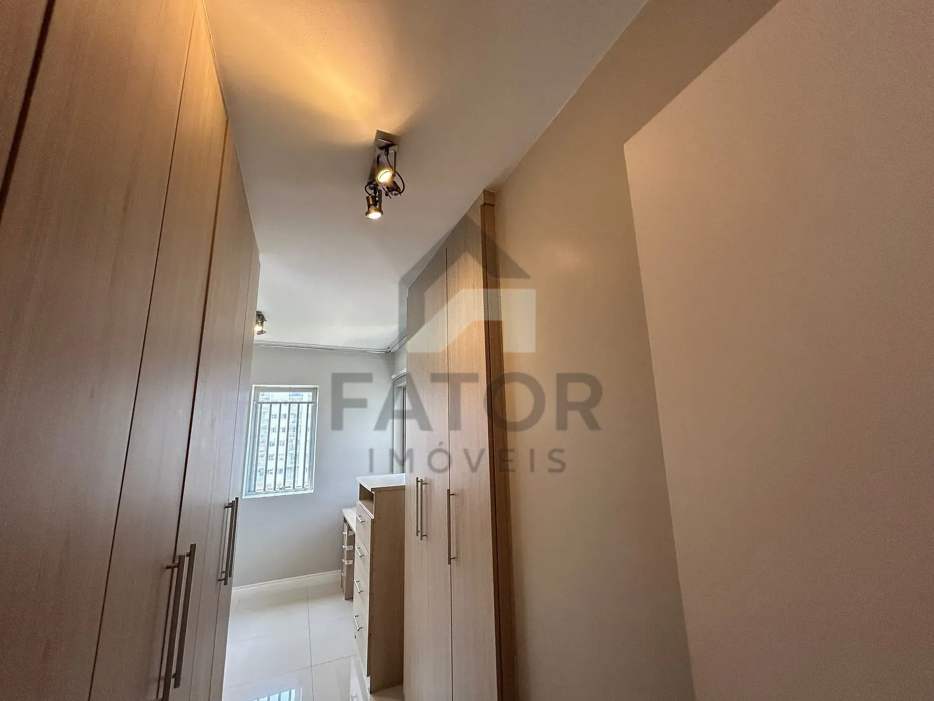 Rental apartment with 3 bedrooms, 3 baths and balcony — photo 32