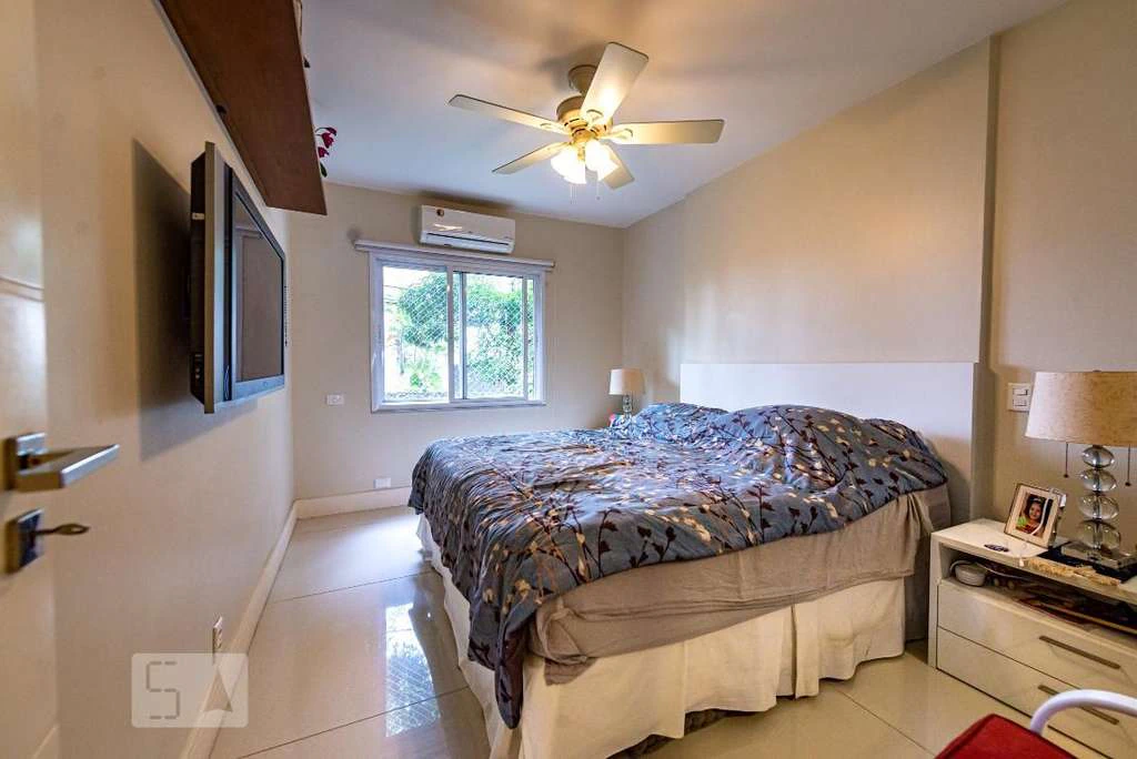 Rental apartment with 4 bedrooms and 200 m² — photo 9