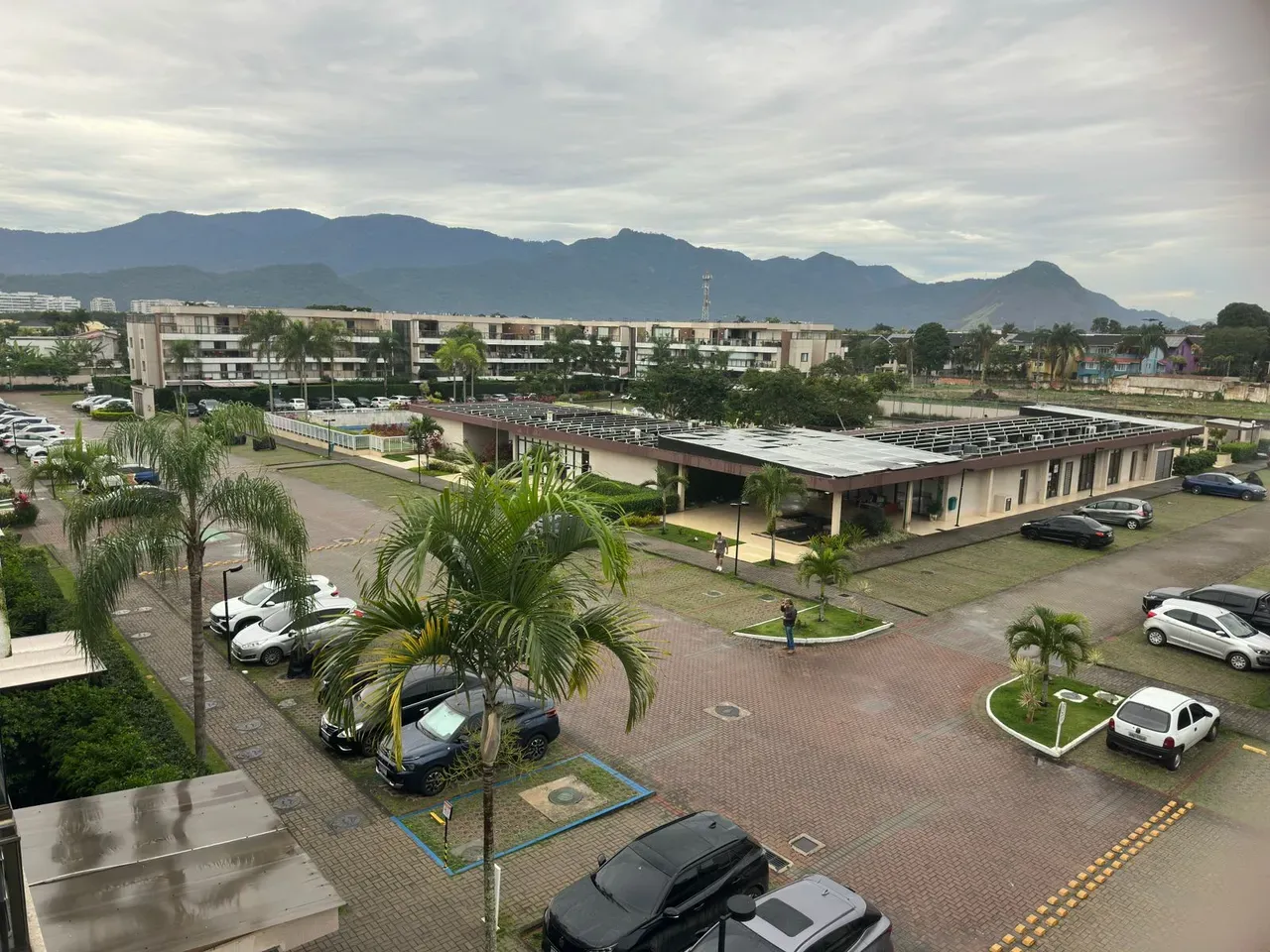 Mountain view in a 2-bedroom apartment, 140 m² — photo 14