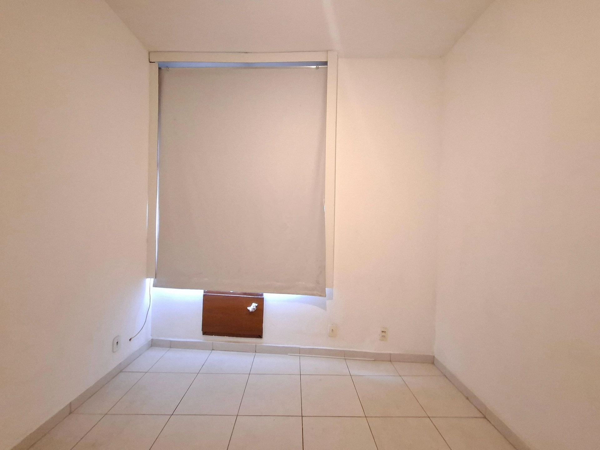 Unfurnished 3-bedroom apartment with 3 bathrooms — photo 5