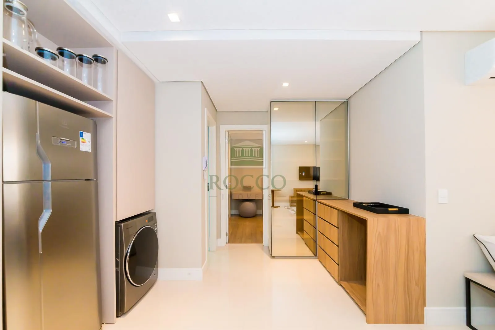 Furnished 1-bedroom apartment with 2 bathrooms — photo 6
