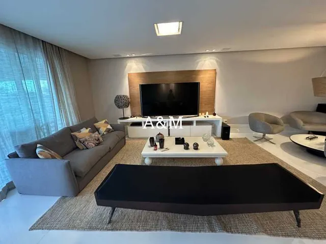 Rental apartment with 4 bedrooms and 5 bathrooms — photo 13