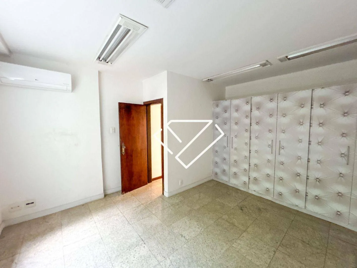 4 quartos e jacuzzi: apartamento de 172 m² — photo 26