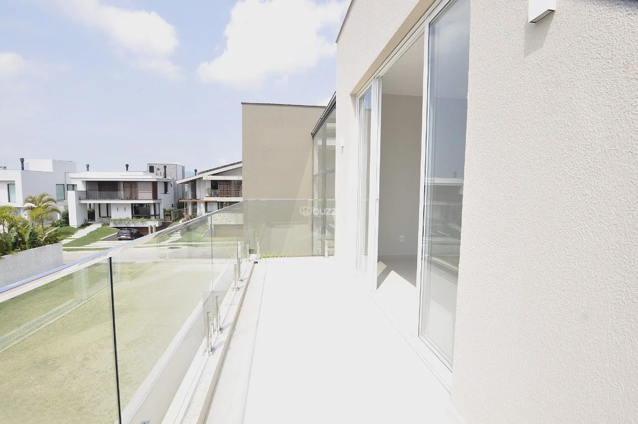Water view in a 5-bedroom house, 343 m² — photo 23