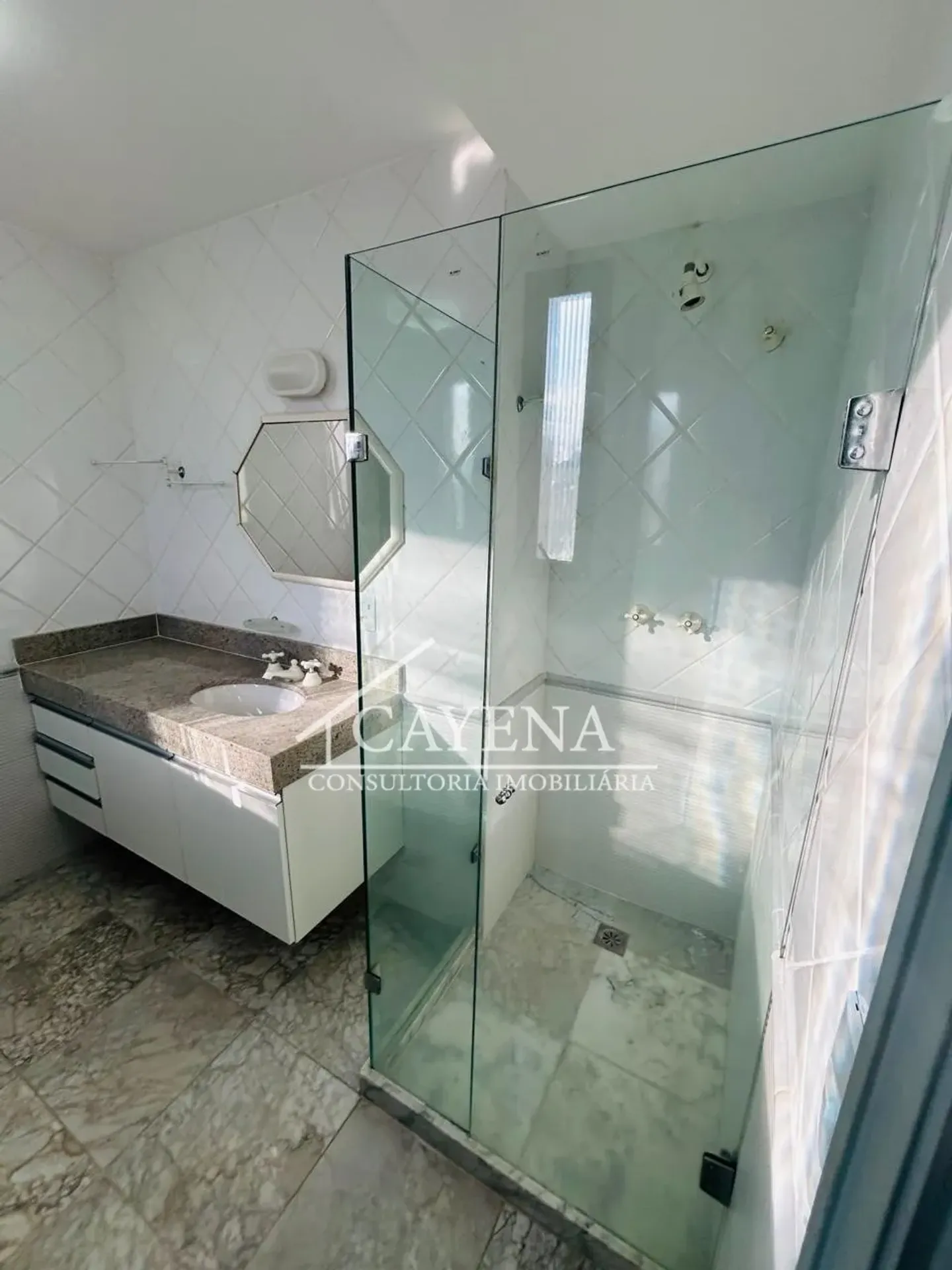 Apartment with 247 m², 3 bedrooms and 4 bathrooms — photo 53