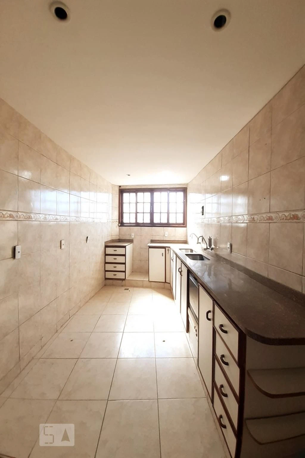 House for rent with 3 en-suite bedrooms and 4 baths — photo 13