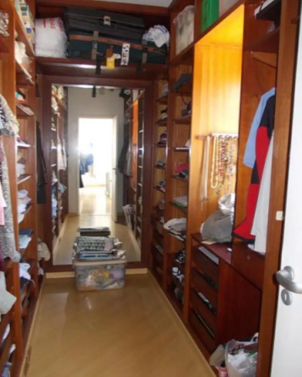 Condo house with 5 bedrooms and separate kitchen — photo 13