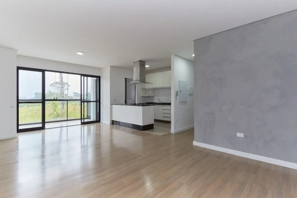 Furnished 2-bedroom apartment with an open-plan kitchen — photo 10