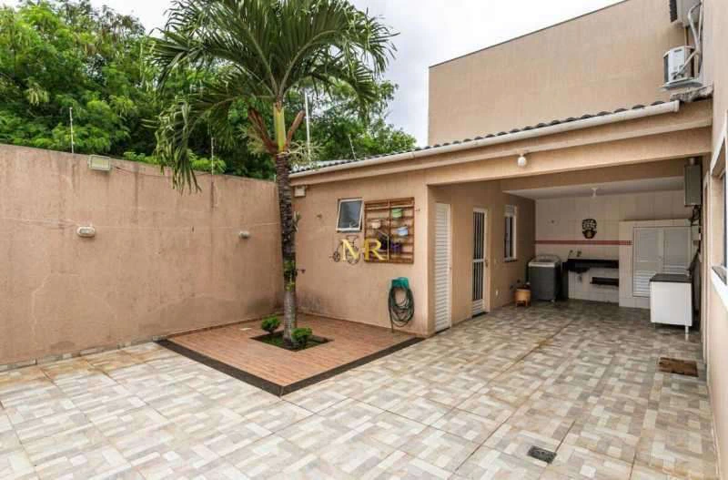 Furnished triplex house with 4 suites and 288 m² — photo 19