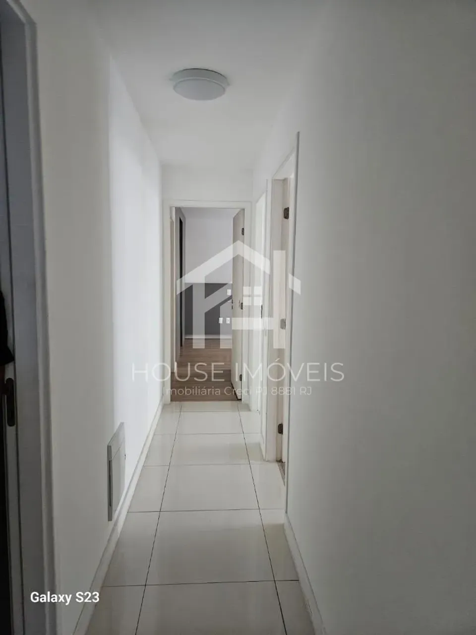 Квартира с 3 спальнями и 5 ванными, балкон с грилем — photo 12