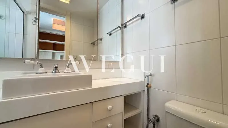 2-bedroom apartment with glassed-in balcony and 4 parking — photo 22
