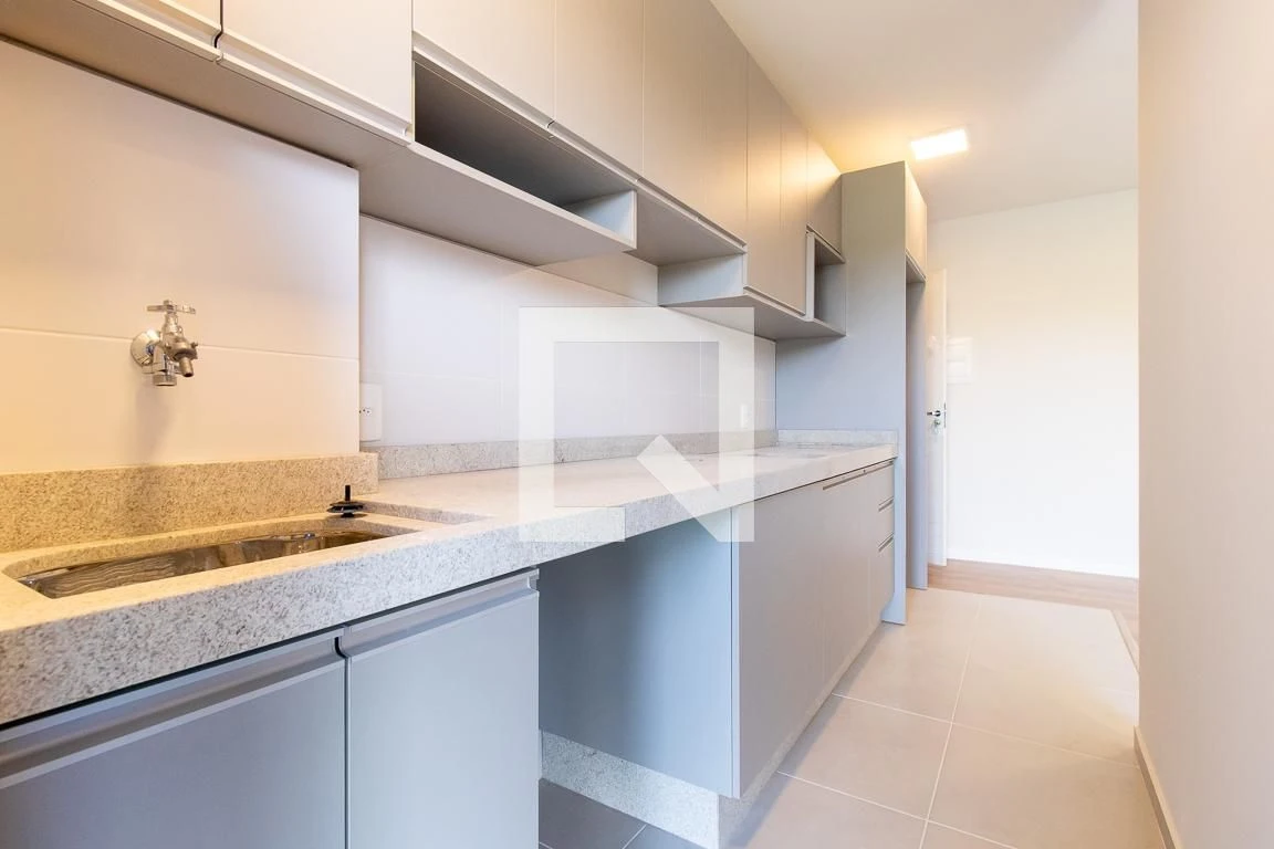3-bedroom apartment with a park view in Curitiba — photo 20
