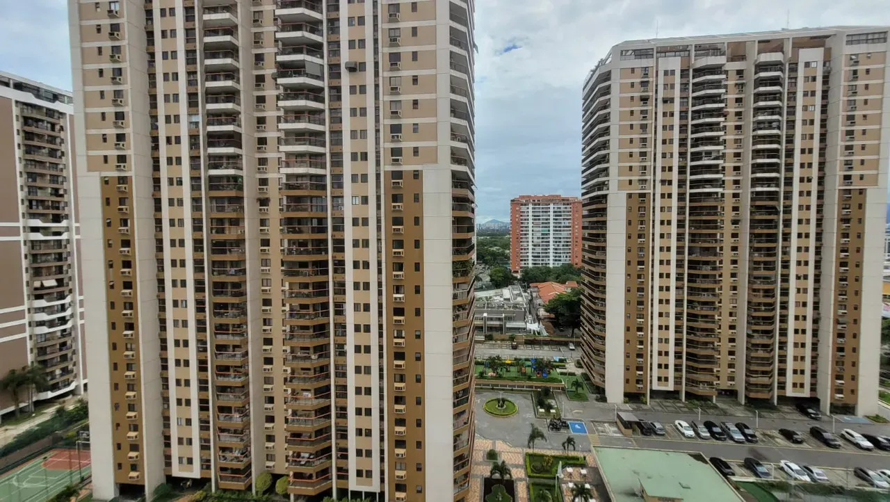 Park view in a 2-bedroom apartment, 105 m² — photo 6