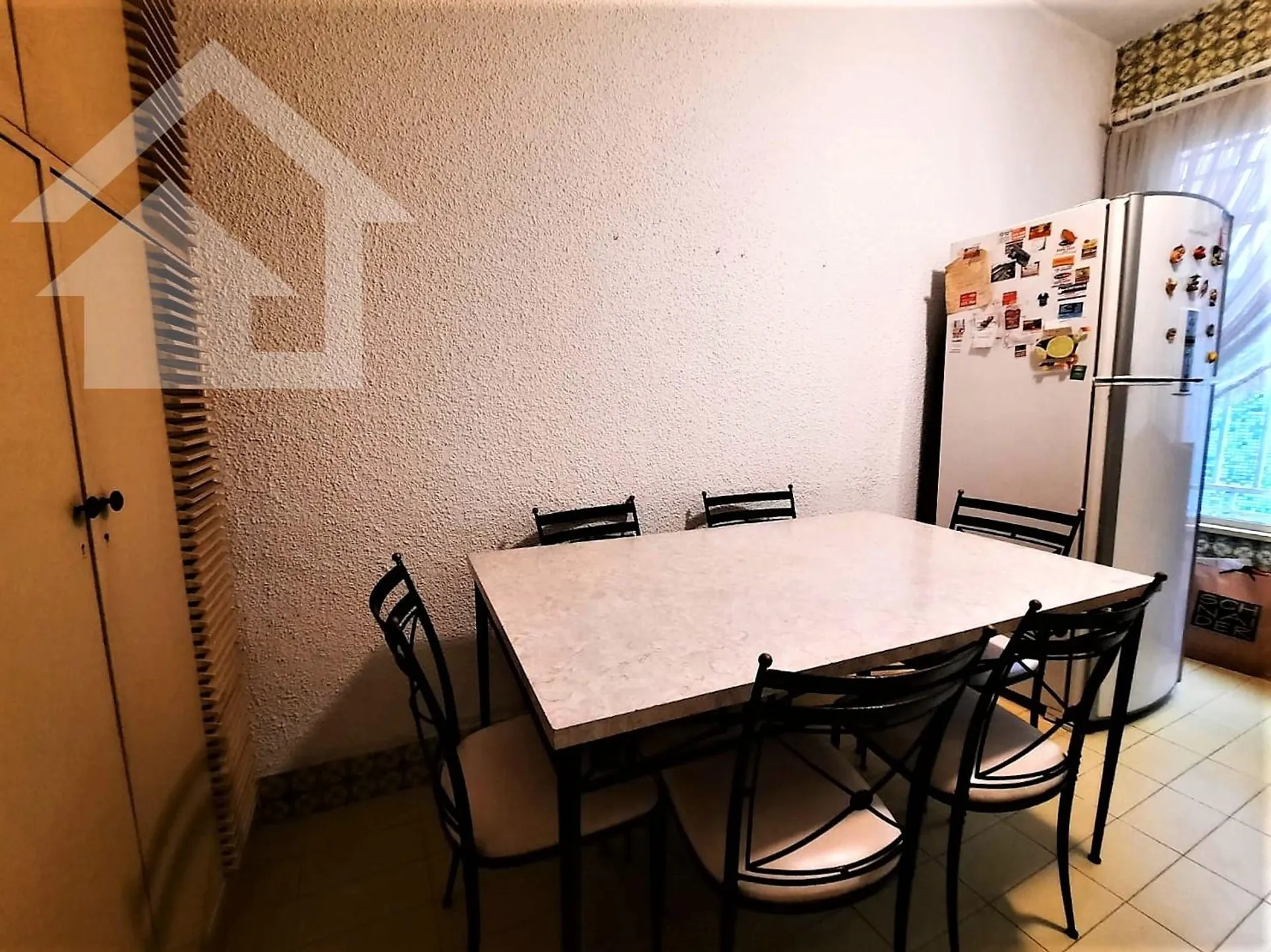 525 m² apartment with a home office and a bathtub — photo 19