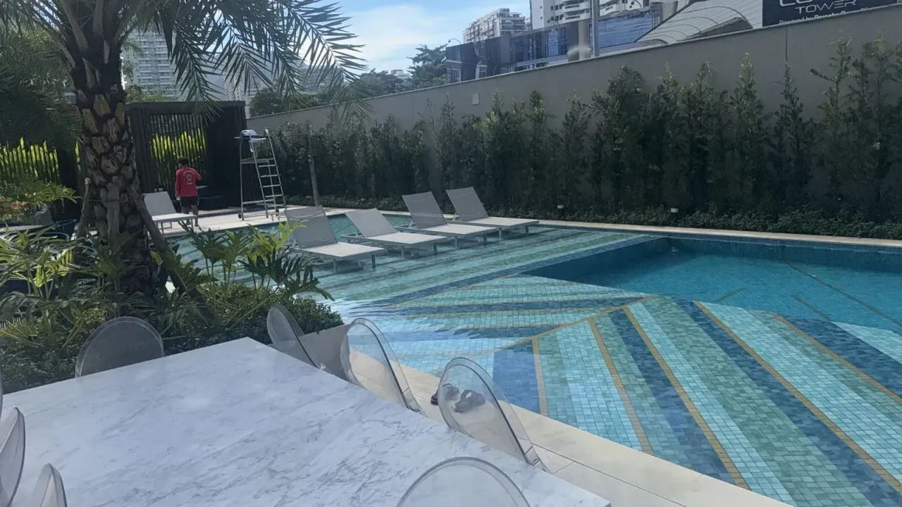 77 m² apartment with 2 bedrooms, 2 baths and a balcony — photo 19