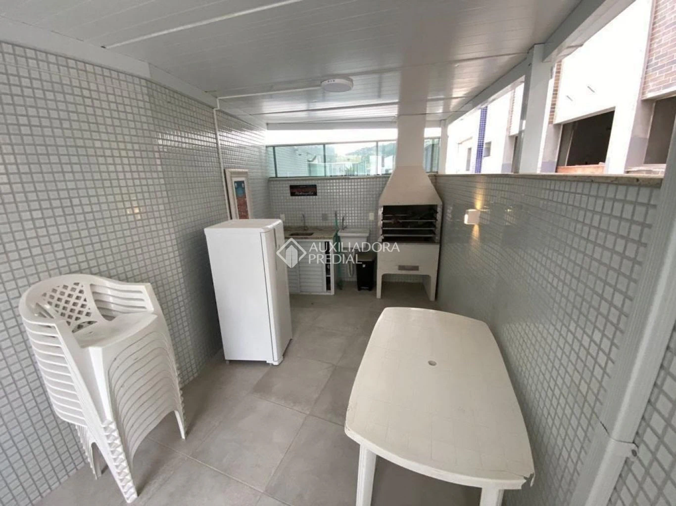 Apartamento amueblado de 1 dormitorio con balcón — photo 14