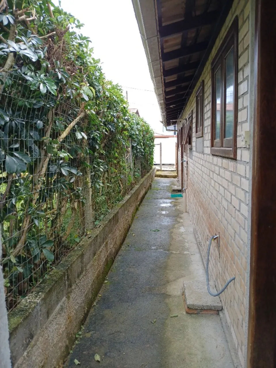 Furnished studio with a balcony, separate kitchen and parking — photo 7