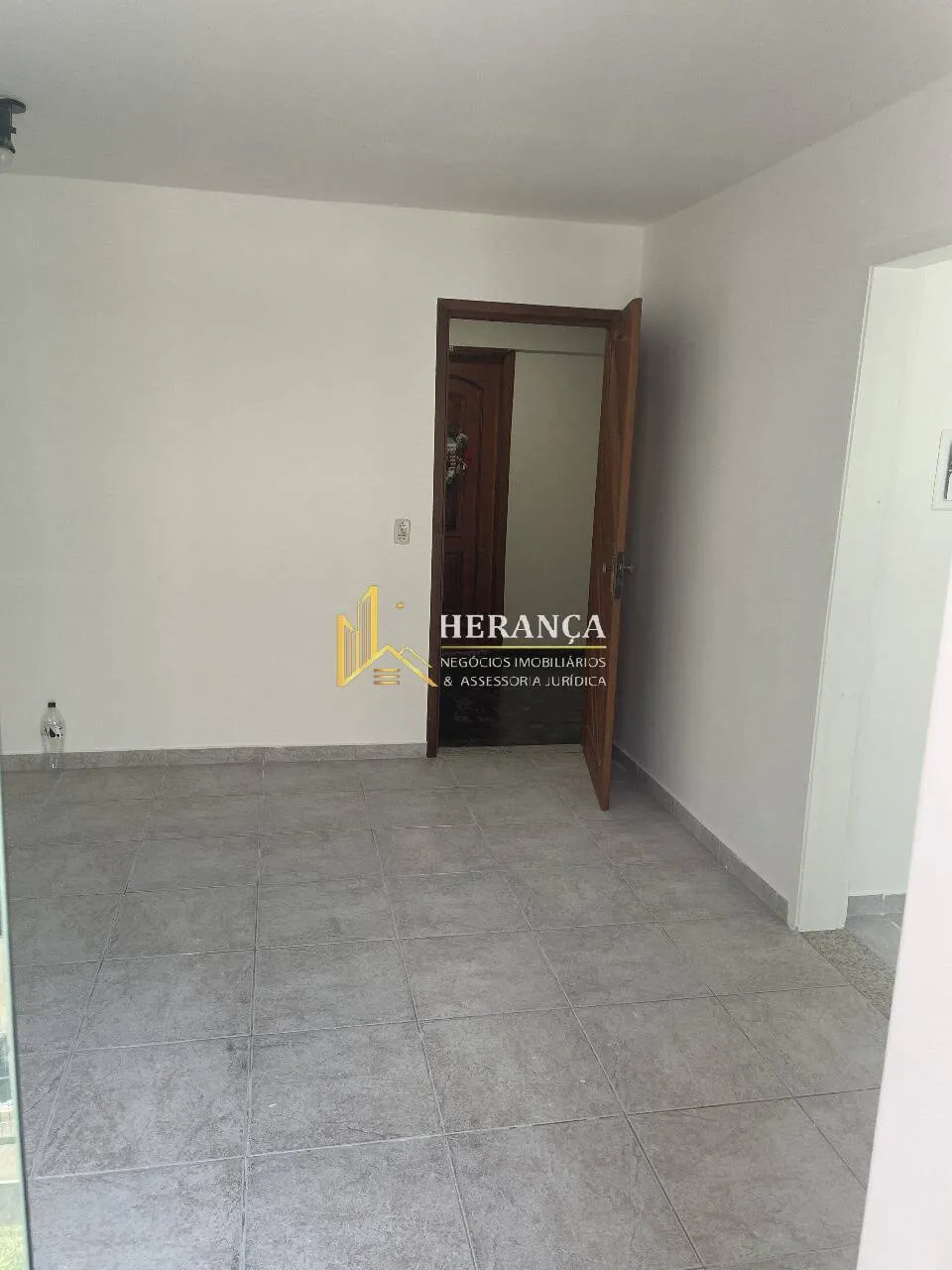 Apartamento sem mobília com 2 quartos e varanda — photo 6