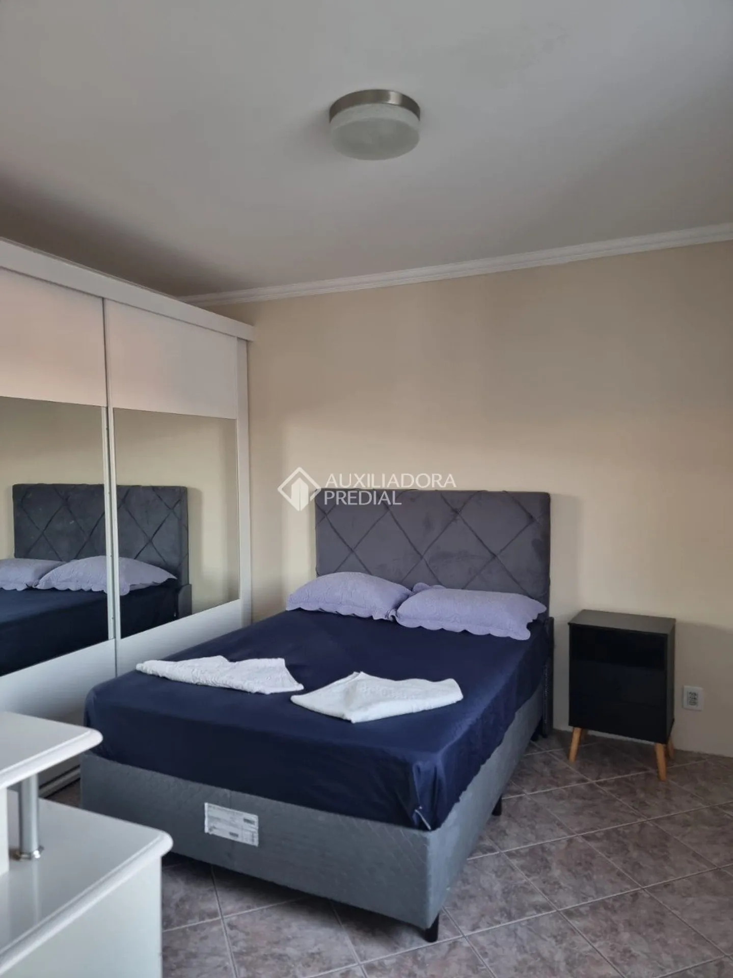 Furnished apartment with balcony and private BBQ