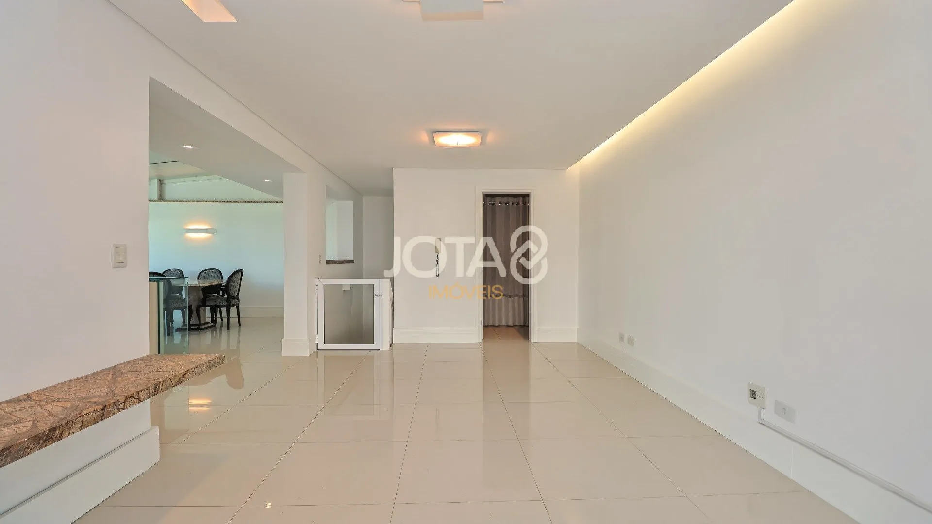 Furnished 3-bedroom apartment with a private BBQ — photo 23