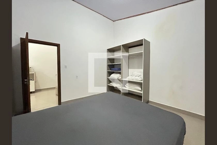 2-bedroom house with 2 bathrooms and 3 parking spots — photo 7