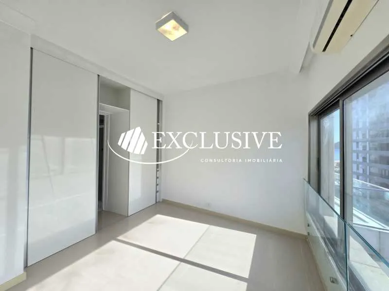 4-bedroom apartment with balcony and 5 bathrooms — photo 14