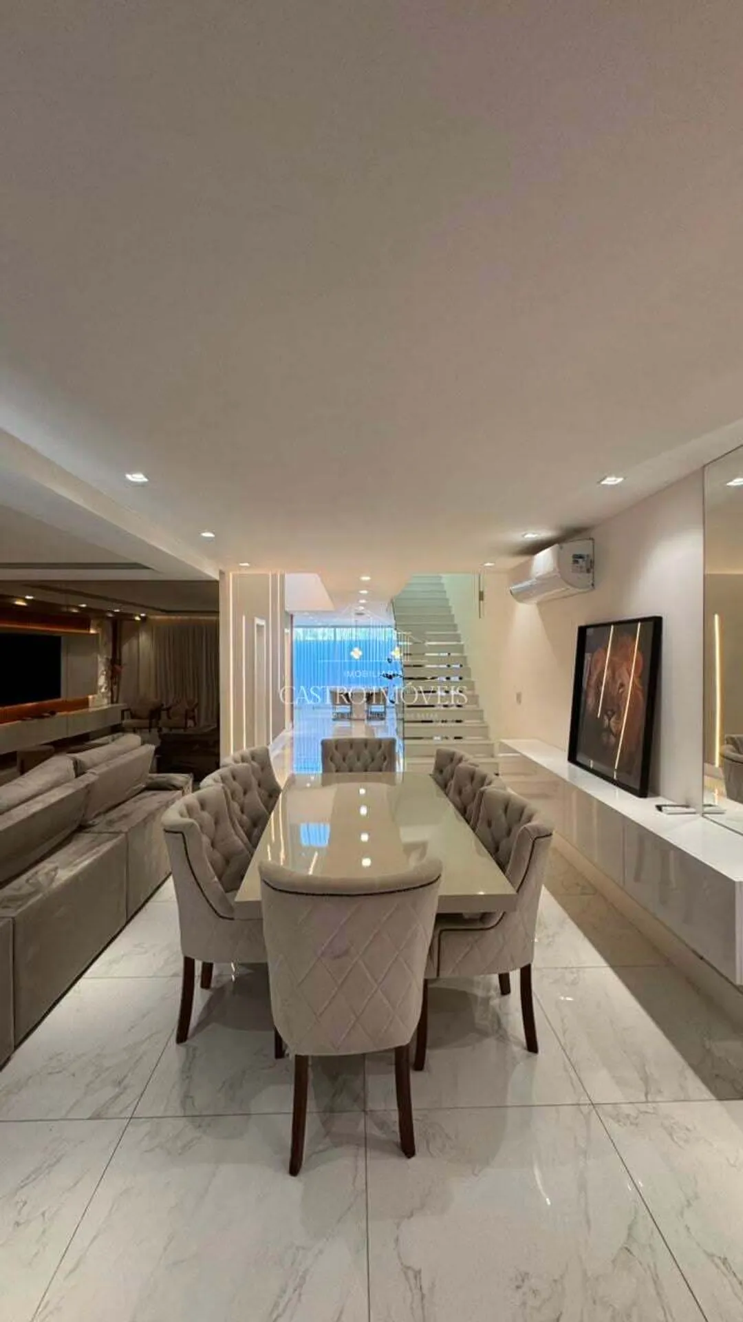 540 m² triplex house with 4 en-suite bedrooms — photo 33