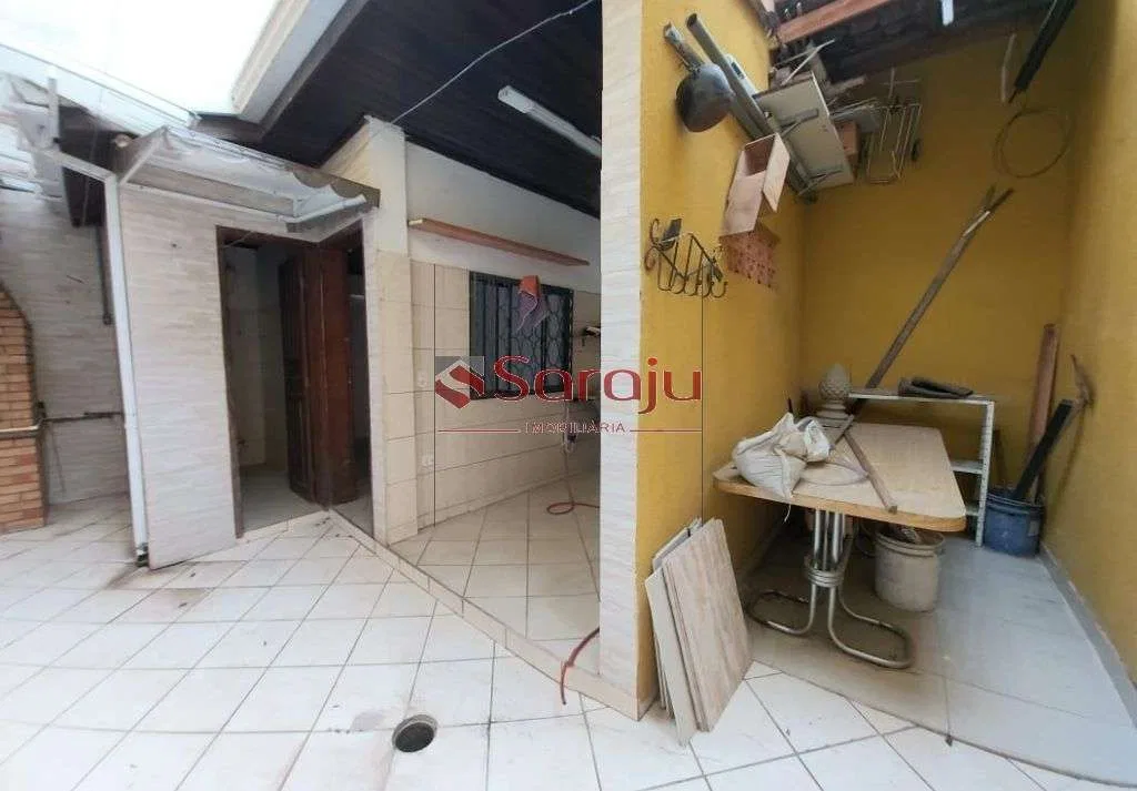 Glass-enclosed balcony in a 4-bedroom house, 150 m² — photo 23