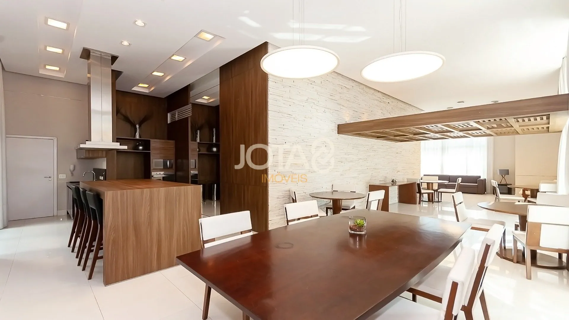 298 m² apartment with 3 en-suite bedrooms and balcony — photo 26