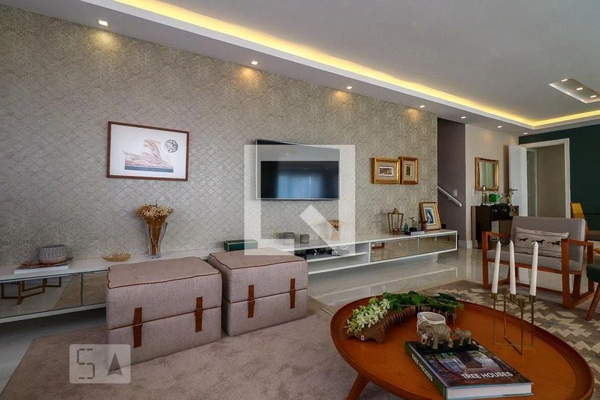 House, 450 m², with a private pool — photo 13