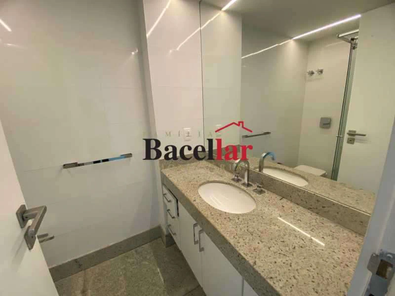 Apartamento con 4 suites y 229 m² con cocina cerrada — photo 20
