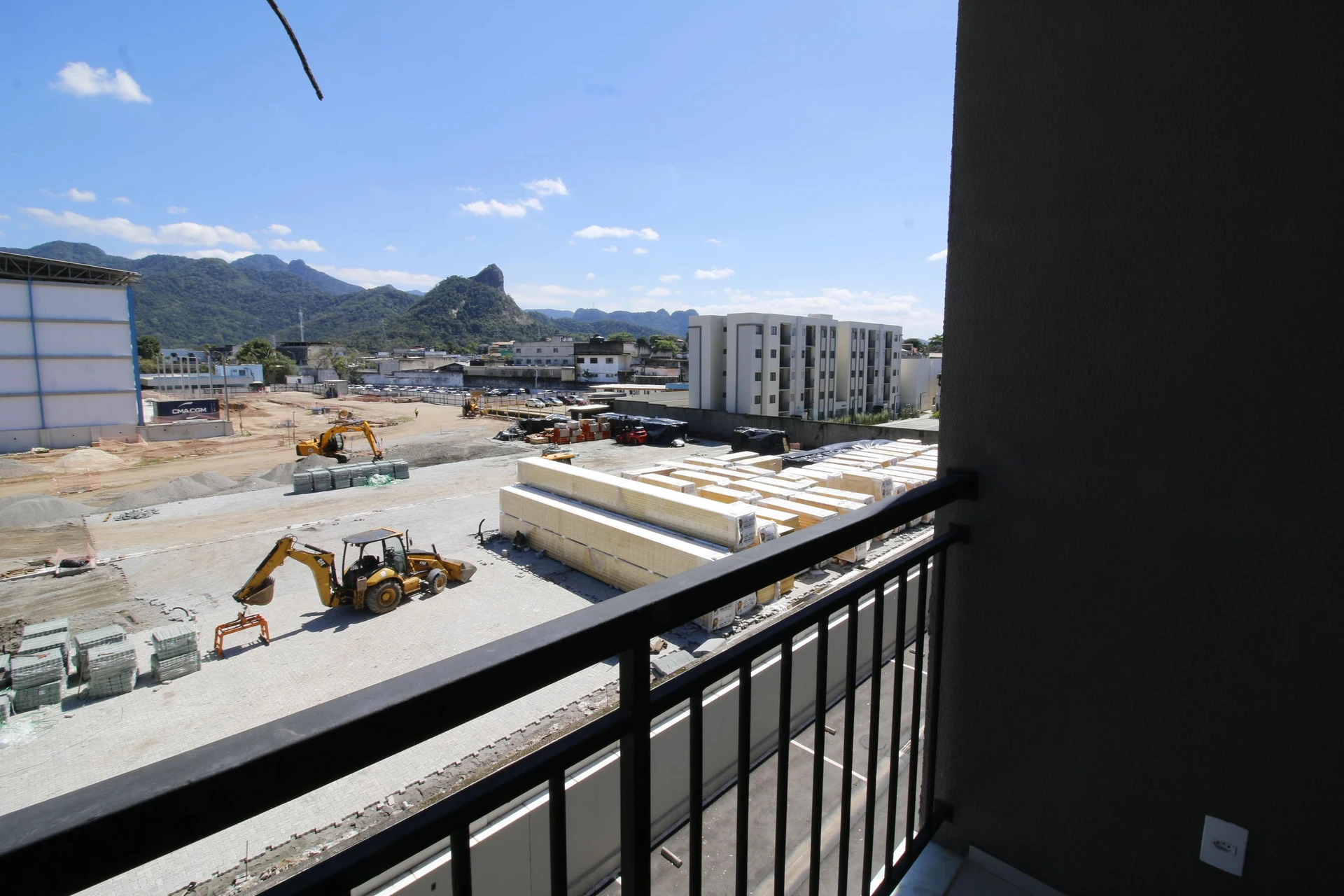 Unfurnished apartment with 2 bedrooms and 1 bathroom — photo 15